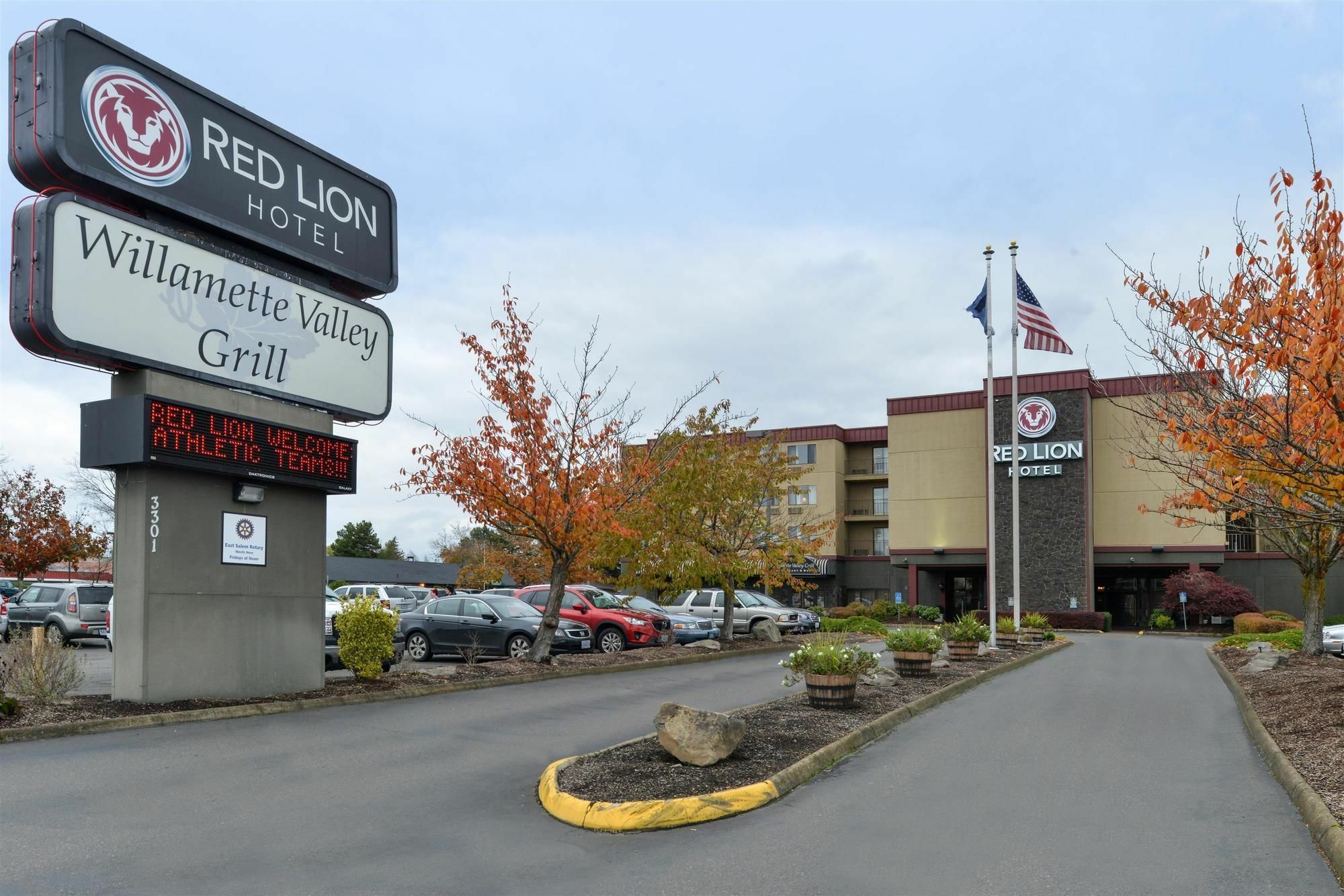 Holiday Inn - Salem By Ihg Extérieur photo